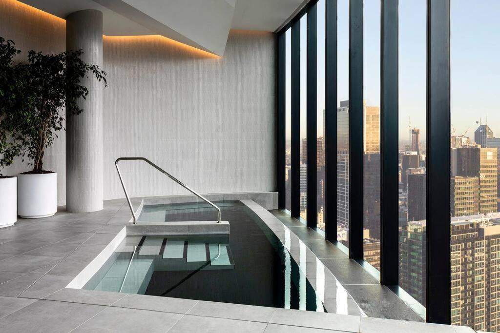 Luxury 3 Bed 2 Bath + Car Park At Melbourne Square — Photos 2